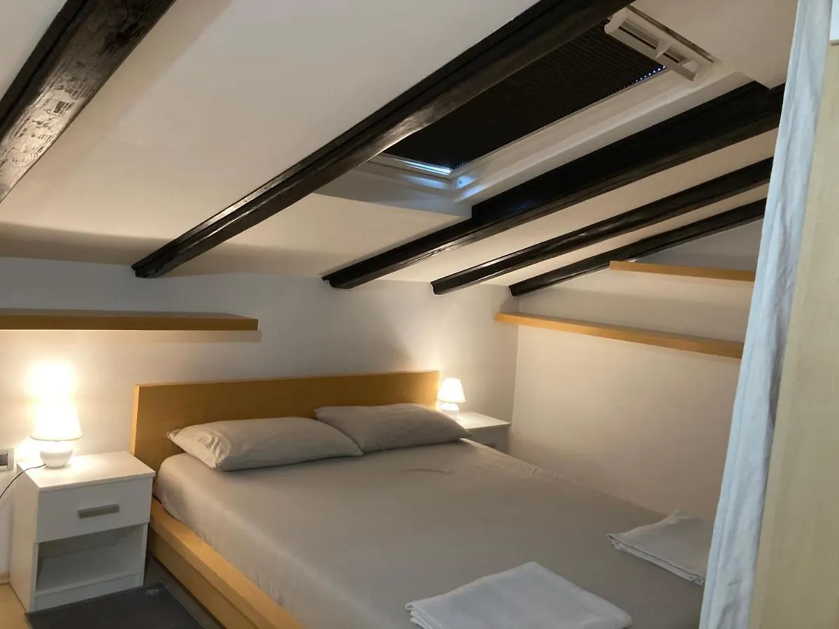 Apartman Nina - Pula Apartment 0*,  Croatia